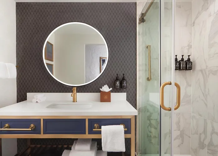 Royer Urbana Champaign, Tapestry Collection By Hilton 4* Champaign