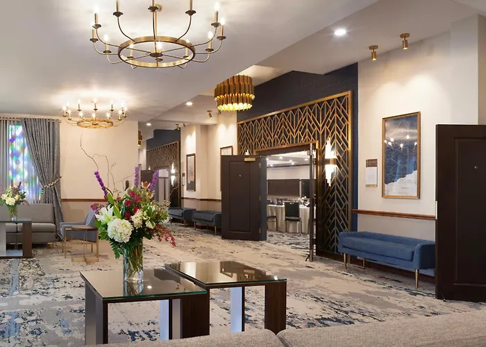 Royer Urbana Champaign, Tapestry Collection By Hilton Champaign