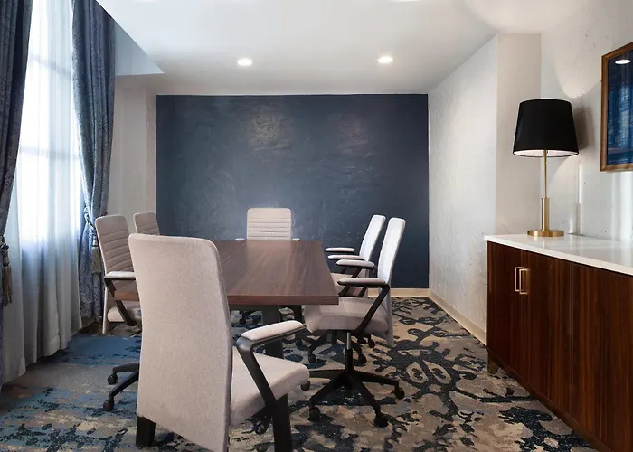 Hotel Royer Urbana Champaign, Tapestry Collection By Hilton Champaign