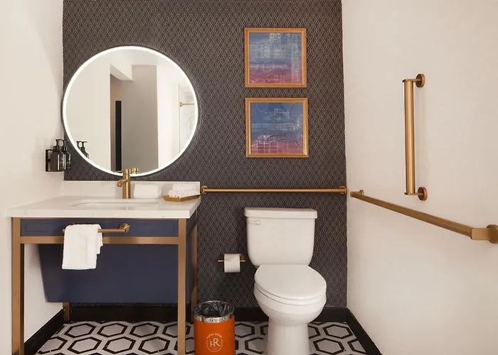 Hotel Royer Urbana Champaign, Tapestry Collection By Hilton 4*