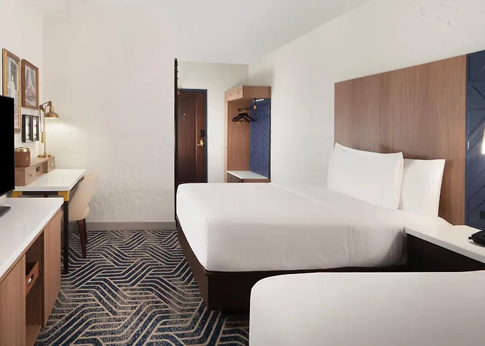 Royer Urbana Champaign, Tapestry Collection By Hilton 4*