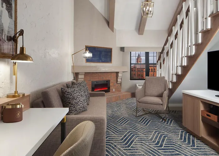 Royer Urbana Champaign, Tapestry Collection By Hilton 4*