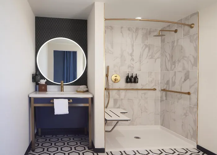 Hotel Royer Urbana Champaign, Tapestry Collection By Hilton 4*