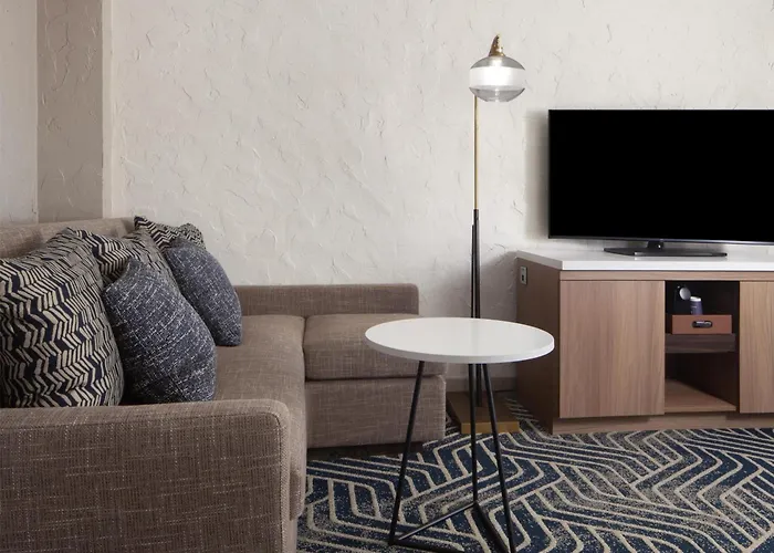 Hotel Royer Urbana Champaign, Tapestry Collection By Hilton 4*