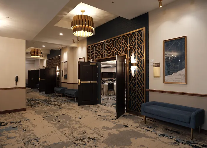 Royer Urbana Champaign, Tapestry Collection By Hilton Champaign