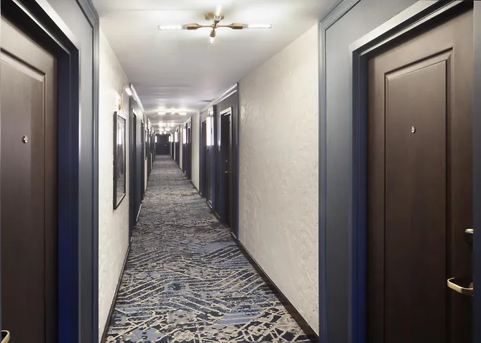 Hotel Royer Urbana Champaign, Tapestry Collection By Hilton 4*