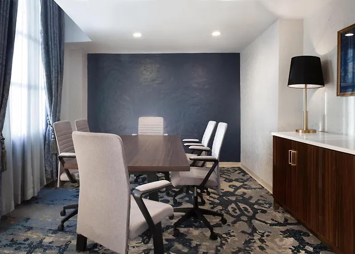 Royer Urbana Champaign, Tapestry Collection By Hilton Hotel